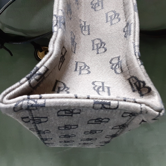 Dooney & Bourke Handbag - Picture 8 of 9